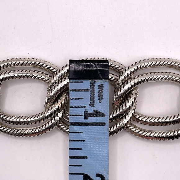 John Wind Signed Silver Tone Double Textured Chunky Link Bracelet - Picture 6 of 9